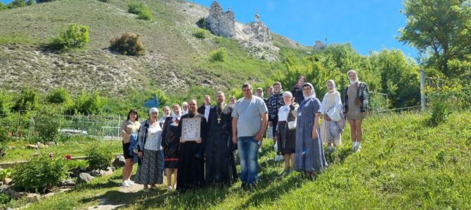 Паломничество в Дивногорье