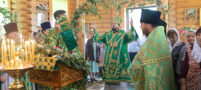 Архиерейская служба в Лозовом