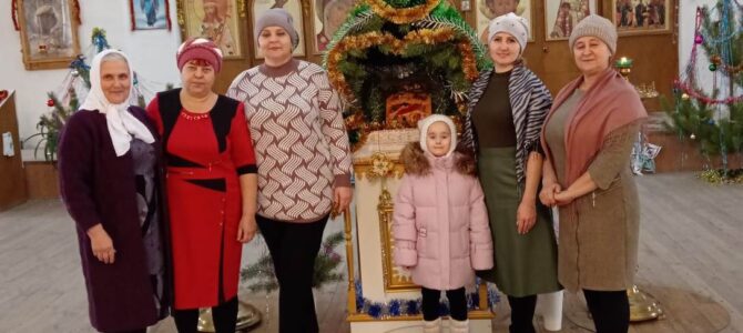 В Мамоновке молитвенно встретили праздник Рождества Христова